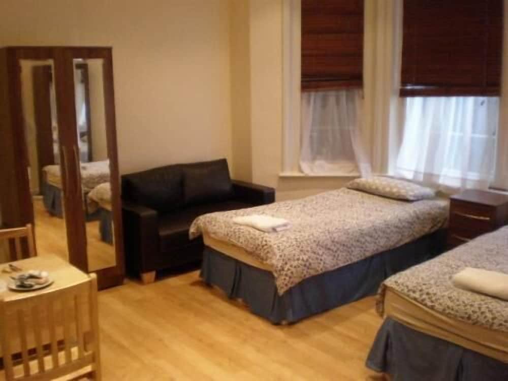 Фото 247London Studio Flats