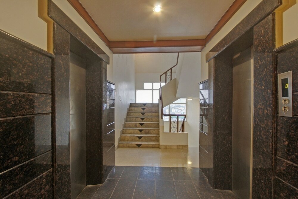 Фото Oyo 8169 Hotel Salem Castle