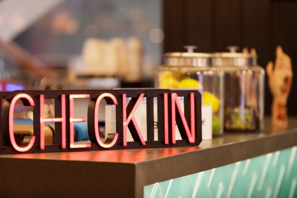 Фото Moxy Richmond Downtown