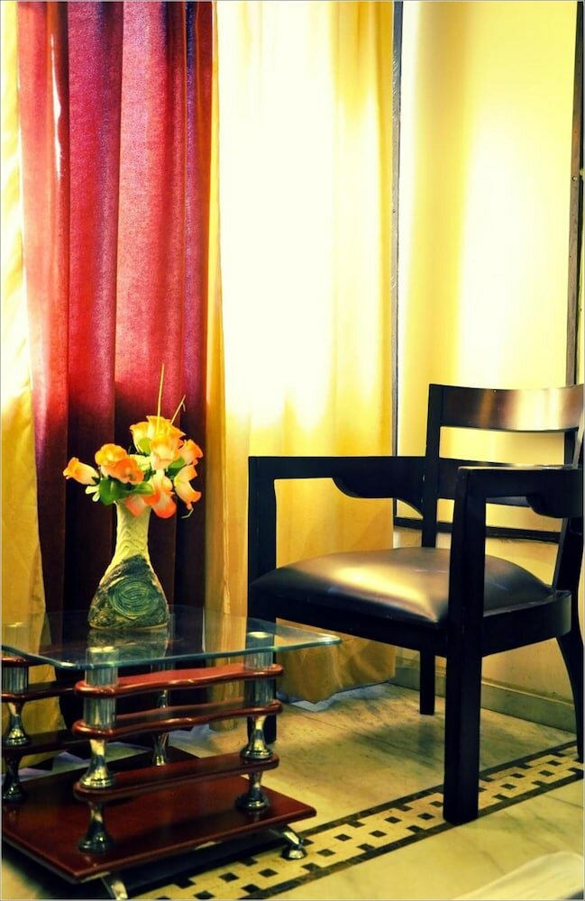 Фото Hotel Hadi Rani Palace