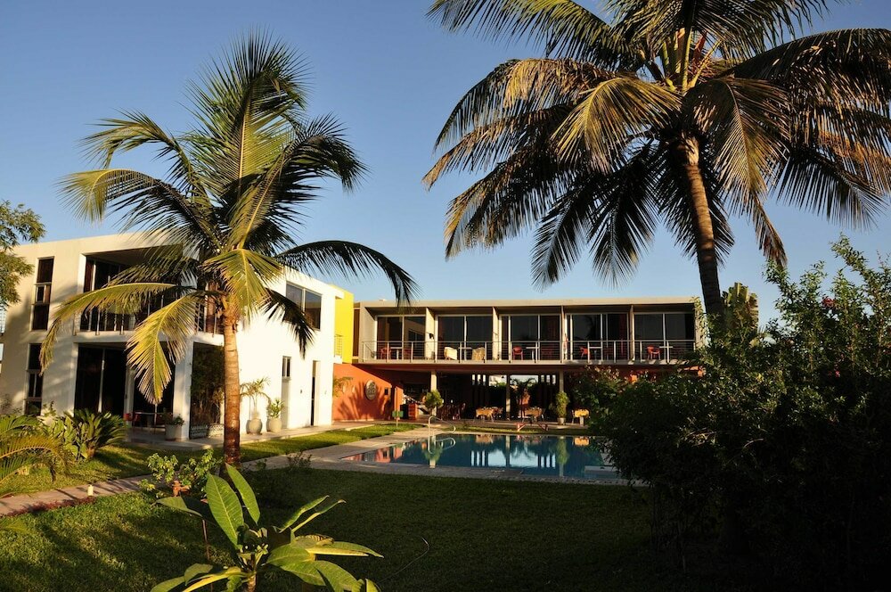 Фото Leo's Beach Hotel & Restaurant - Adults Only