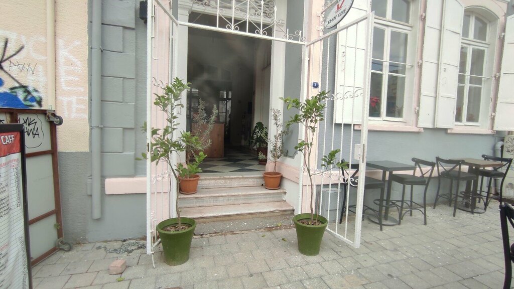 Public fund Taksav Sanat Cafe, Izmir, photo