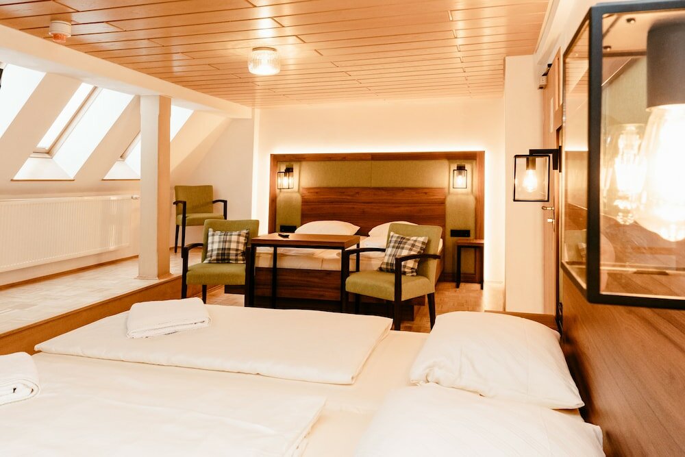 Фото Hotel-Gasthof Goldener Greifen