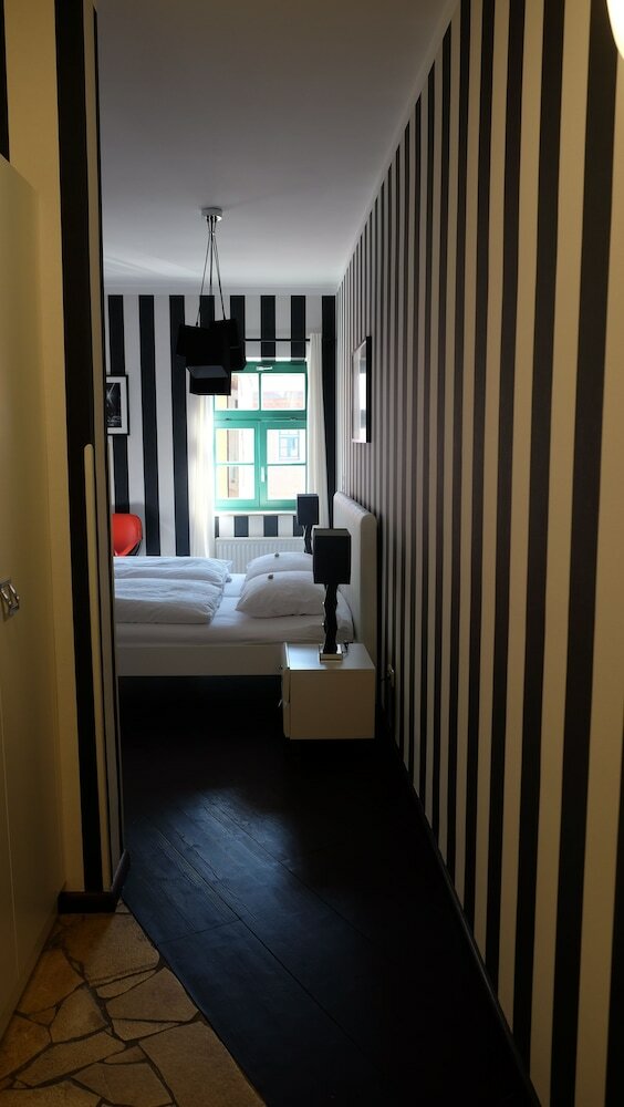 Фото Backstage Hotel