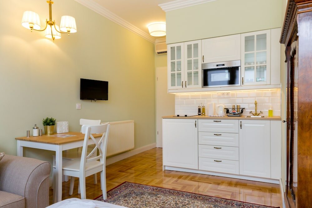 Фото Roland Apartments