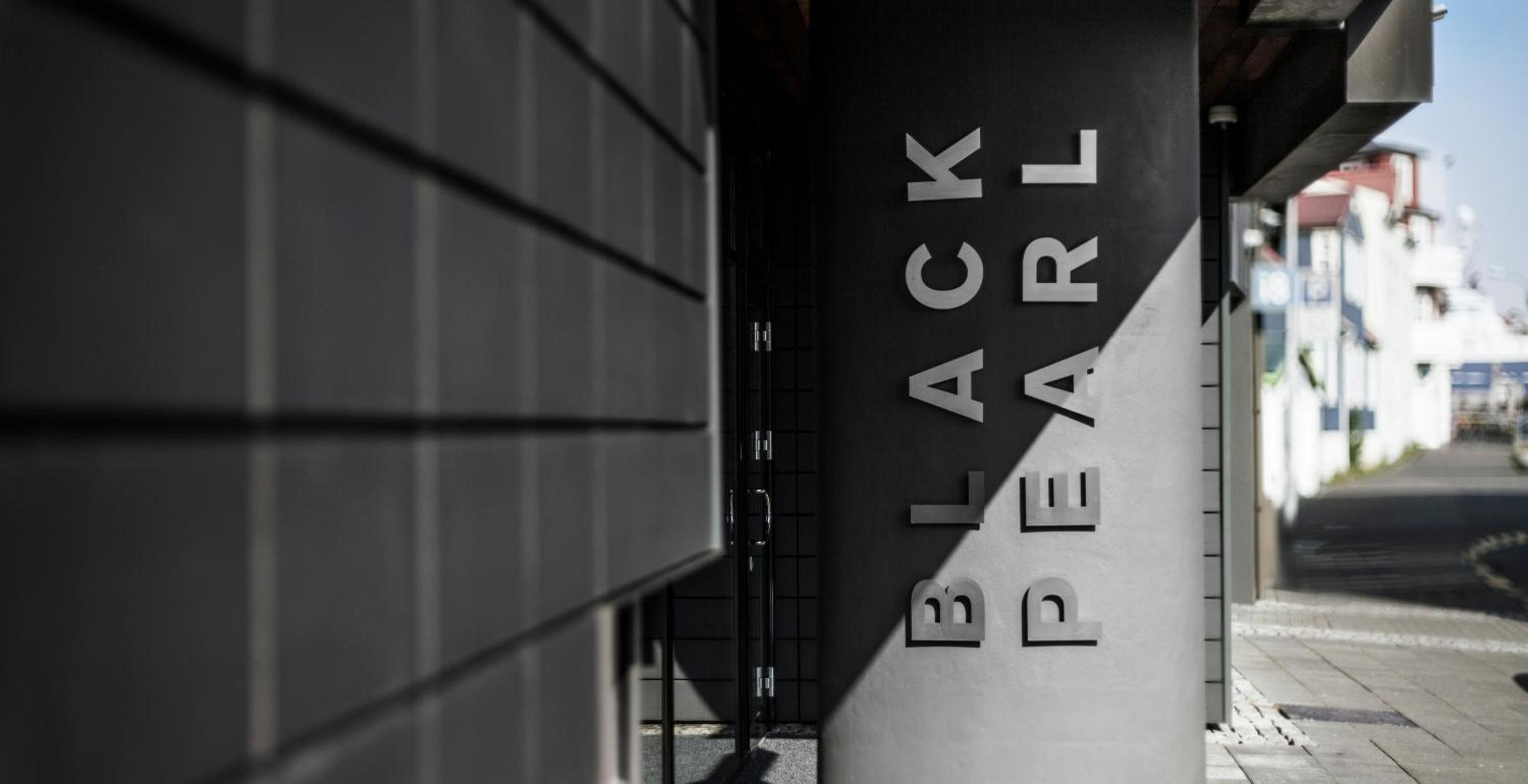 Фото Black Pearl