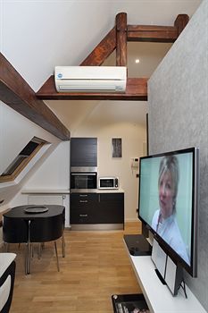 Фото The Queen Luxury Apartments - Villa Medici