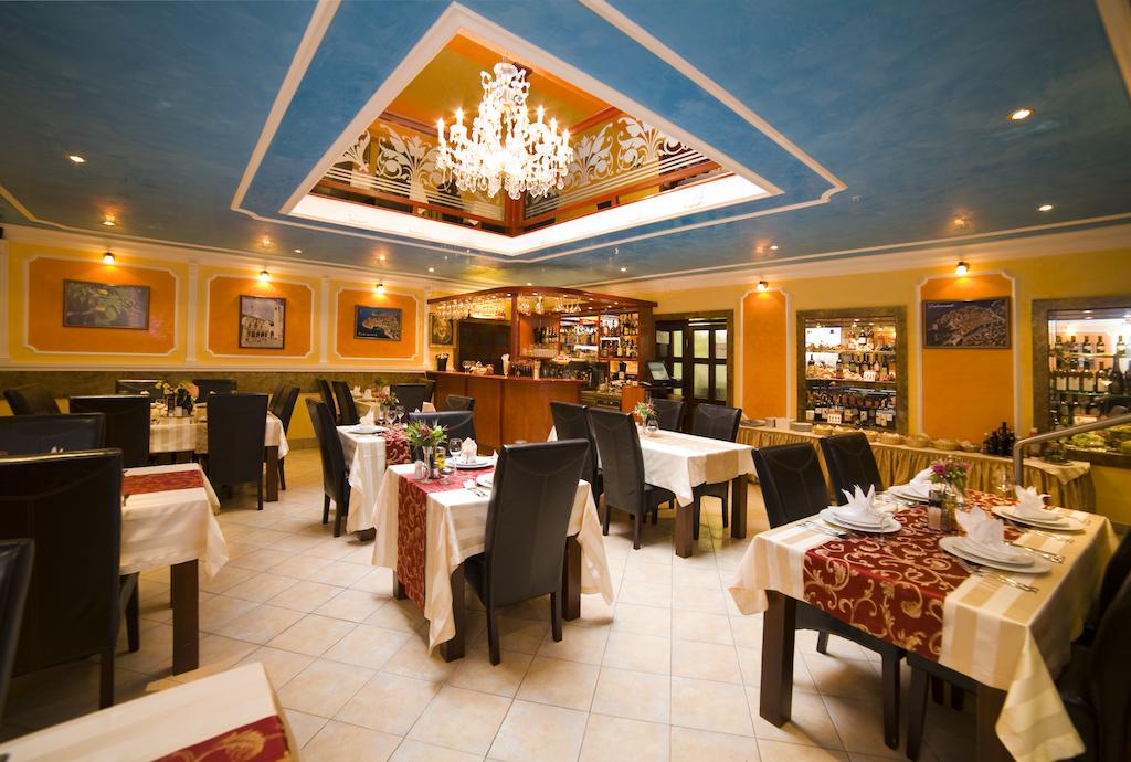 Фото Hotel Palacký