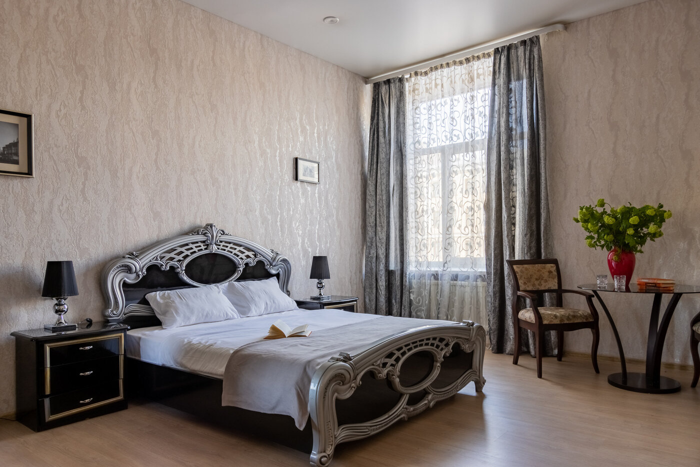 Фото Номера на Площади Восстания