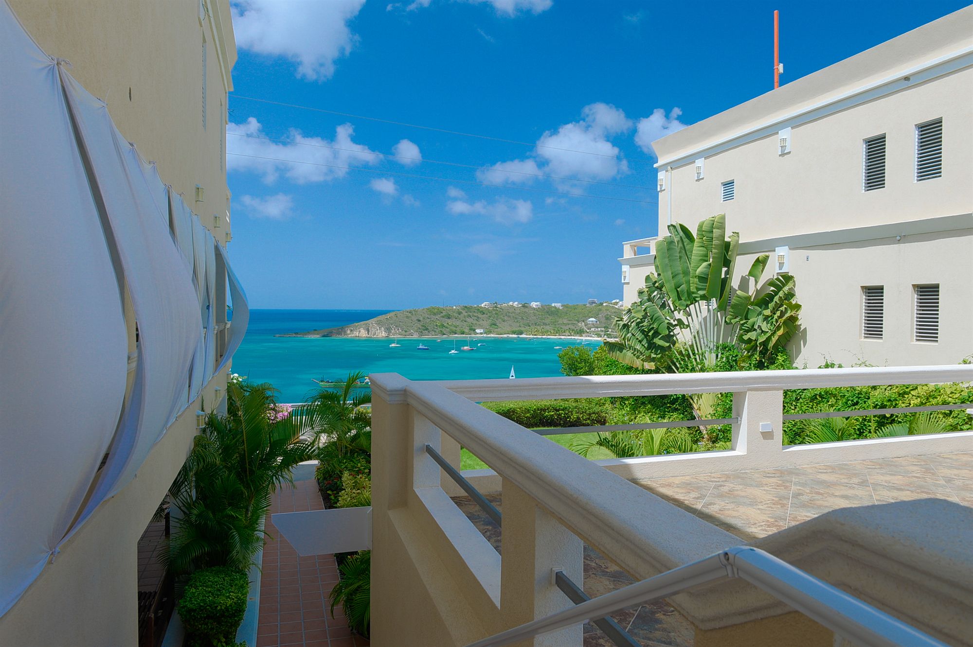 Фото La Vue Boutique Inn