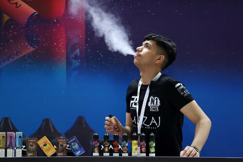 Vape Dubai Smoke, vape shop, Emaar Square Building 3, EMAAR Square  Building, Downtown Dubai, Dubai — Yango Maps