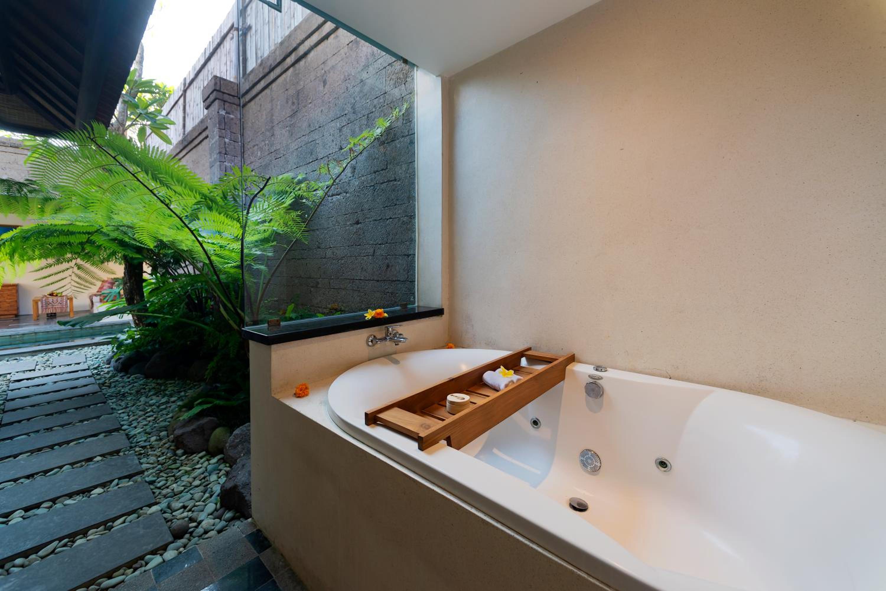 Фото The Lokha Umalas Villas & SPA