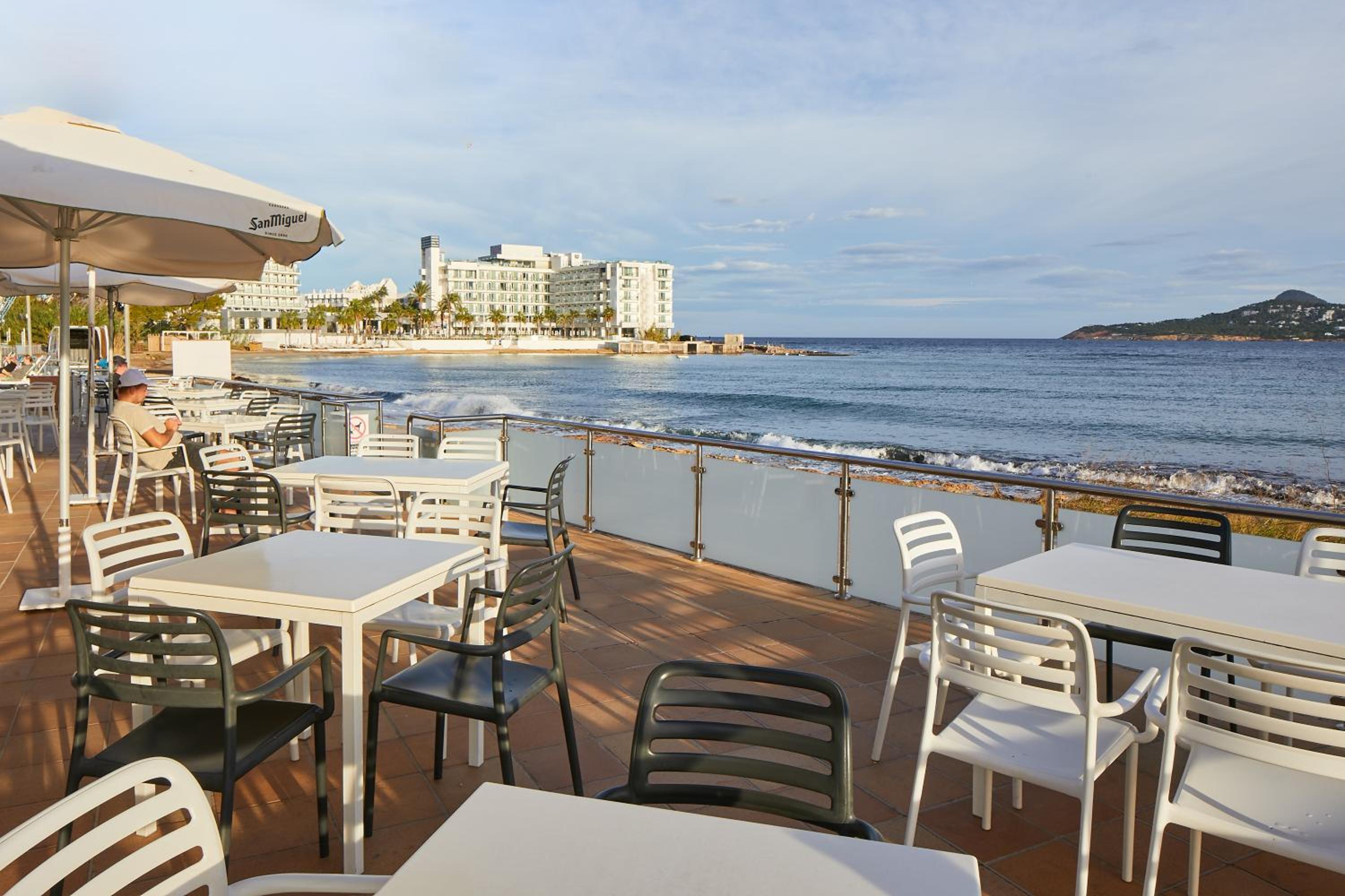 Фото Playa Bella Beach Apartments