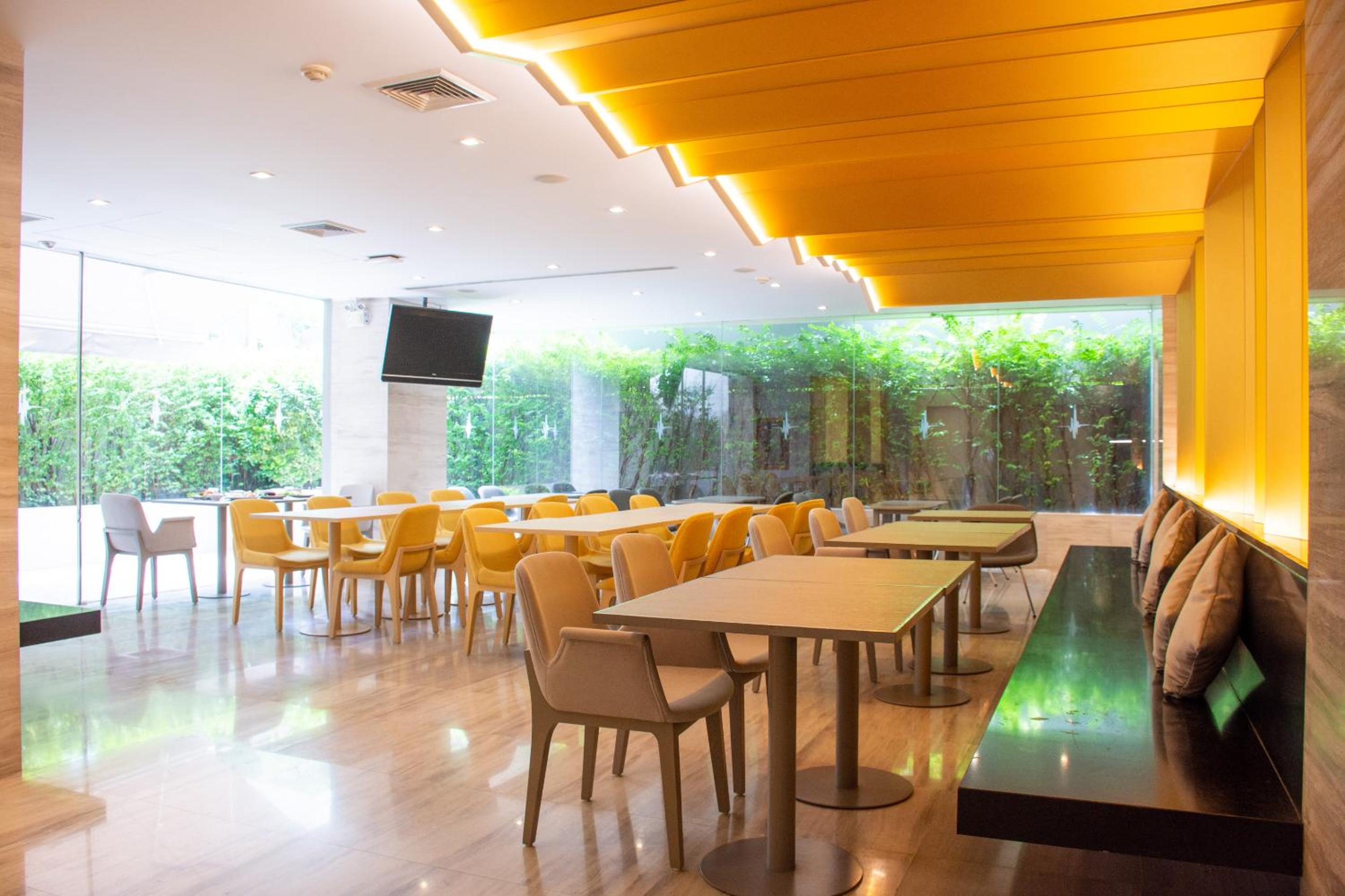 Фото Tango Vibrant Living Hotel