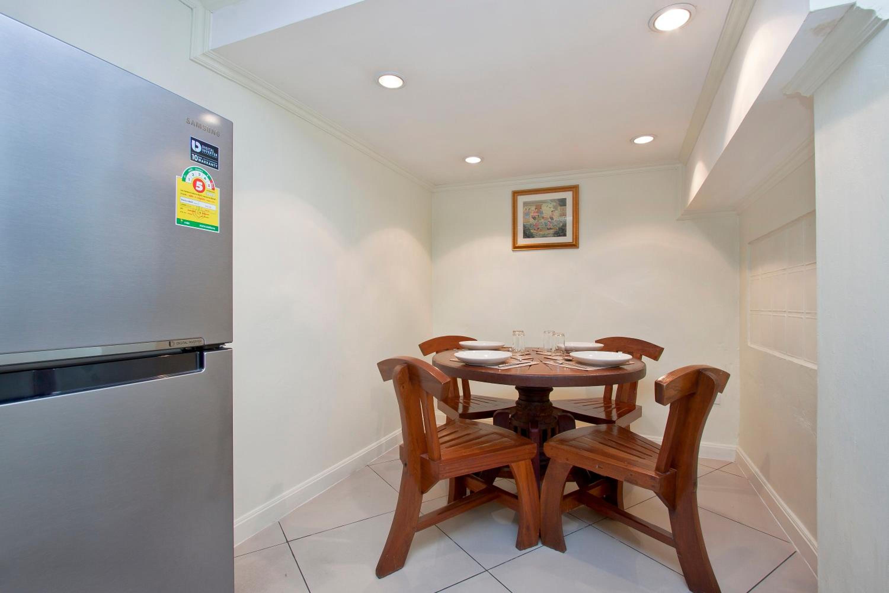 Фото Argyle Apartments Pattaya