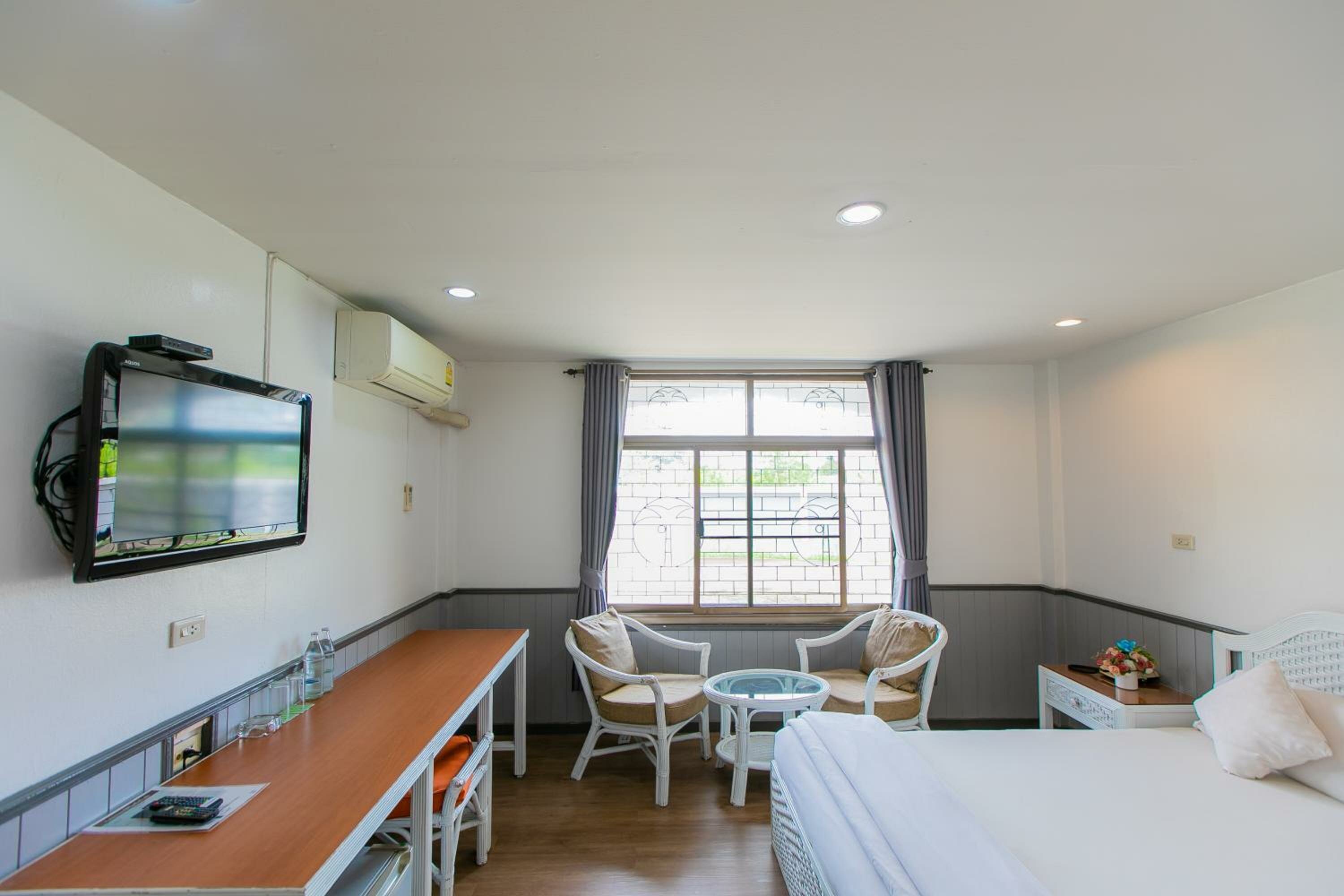 Фото The Mercy Hotel Chumphon