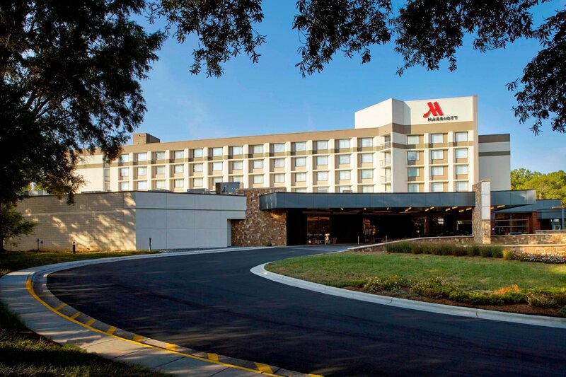 Гостиница Raleigh Marriott Crabtree Valley в Роли
