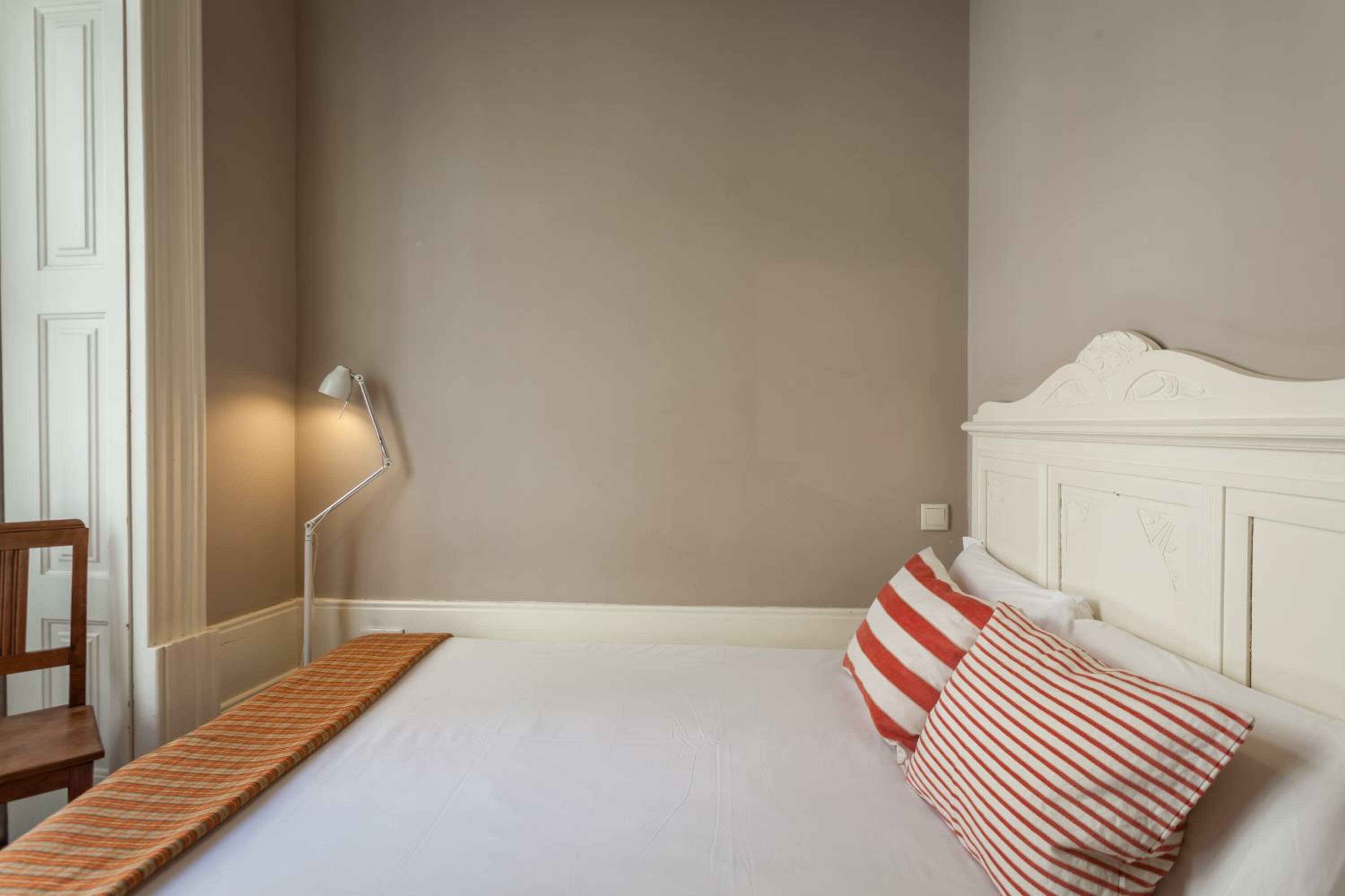 Фото Being Porto Hostel