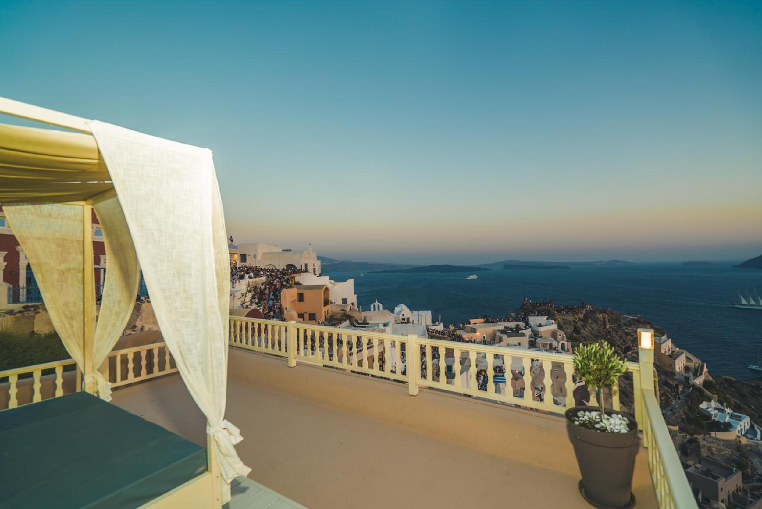 Фото Poseidon Mansion