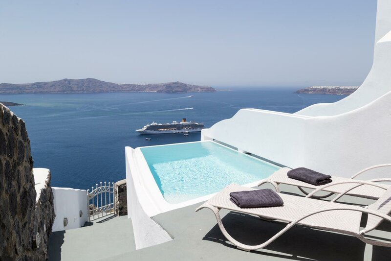 Гостиница Adamant Suites в Фире
