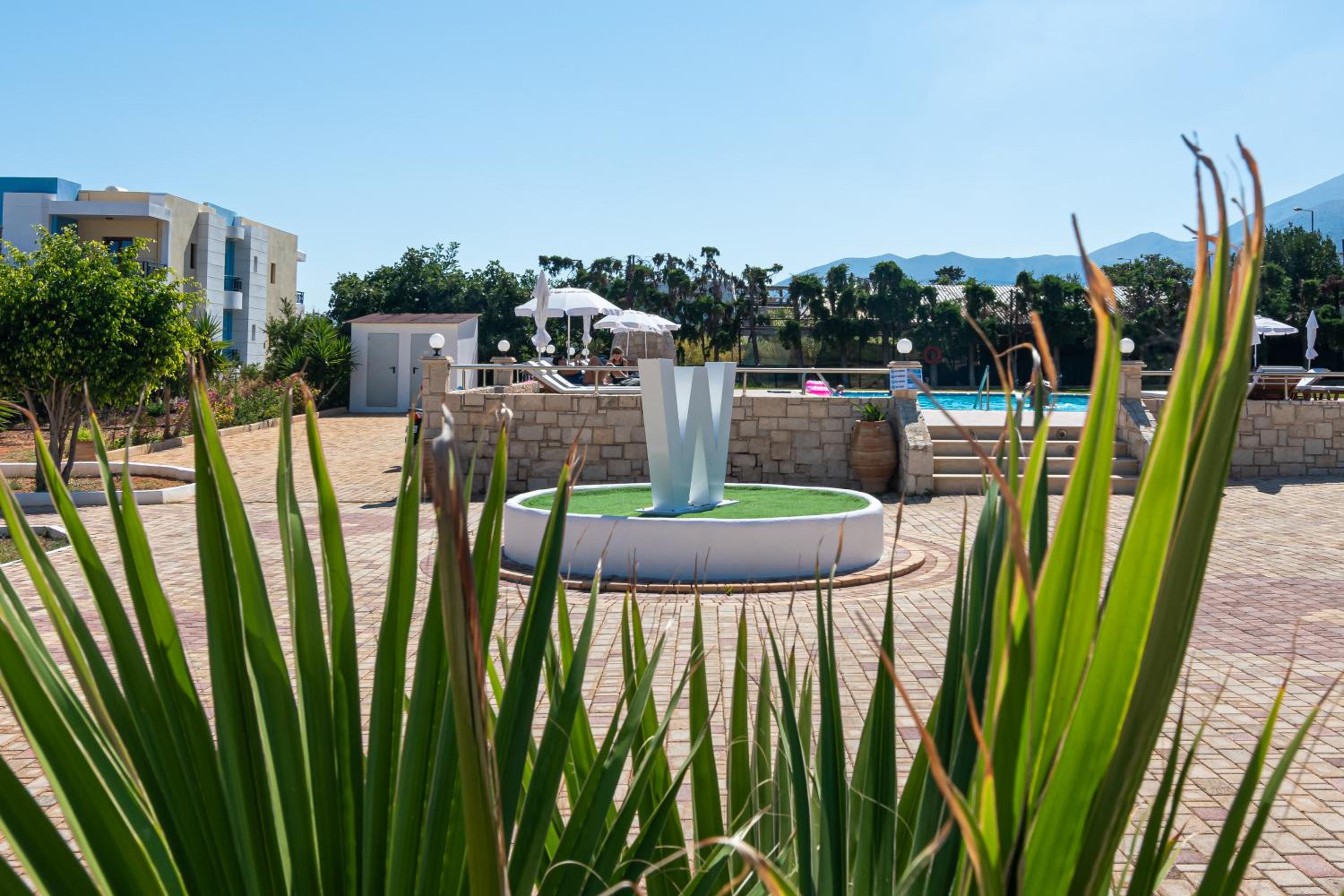 Фото W Suites by Estia