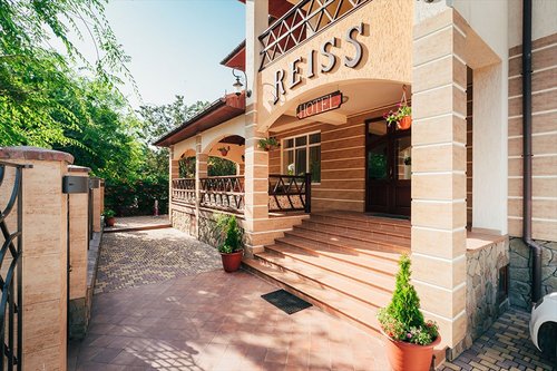 Гостиница Reiss в Феодосии