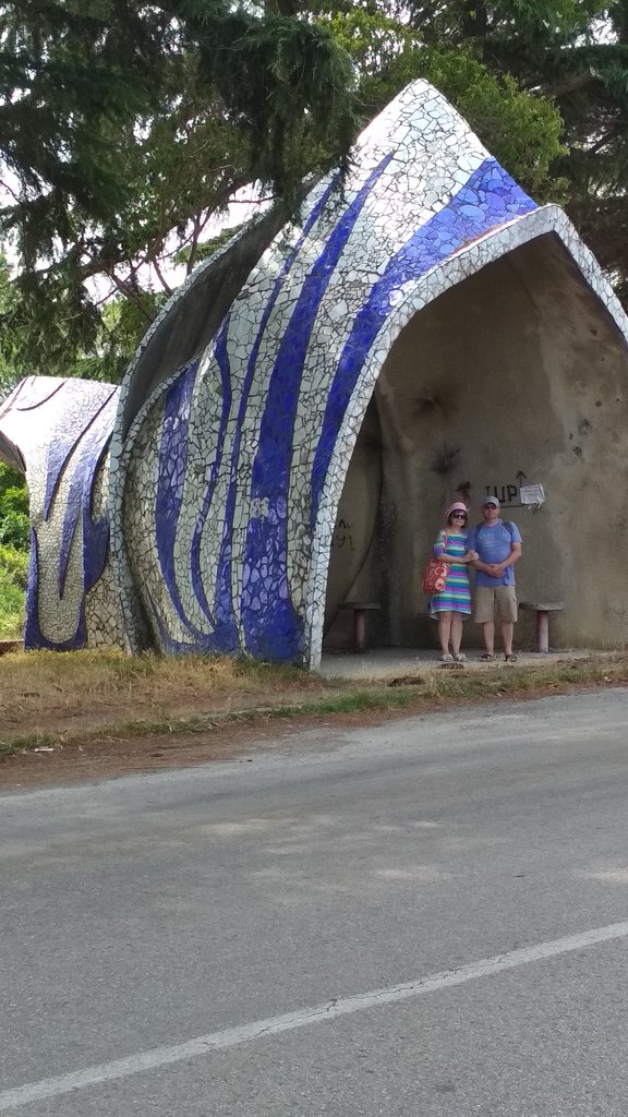 Остановка в абхазии по проекту церетели