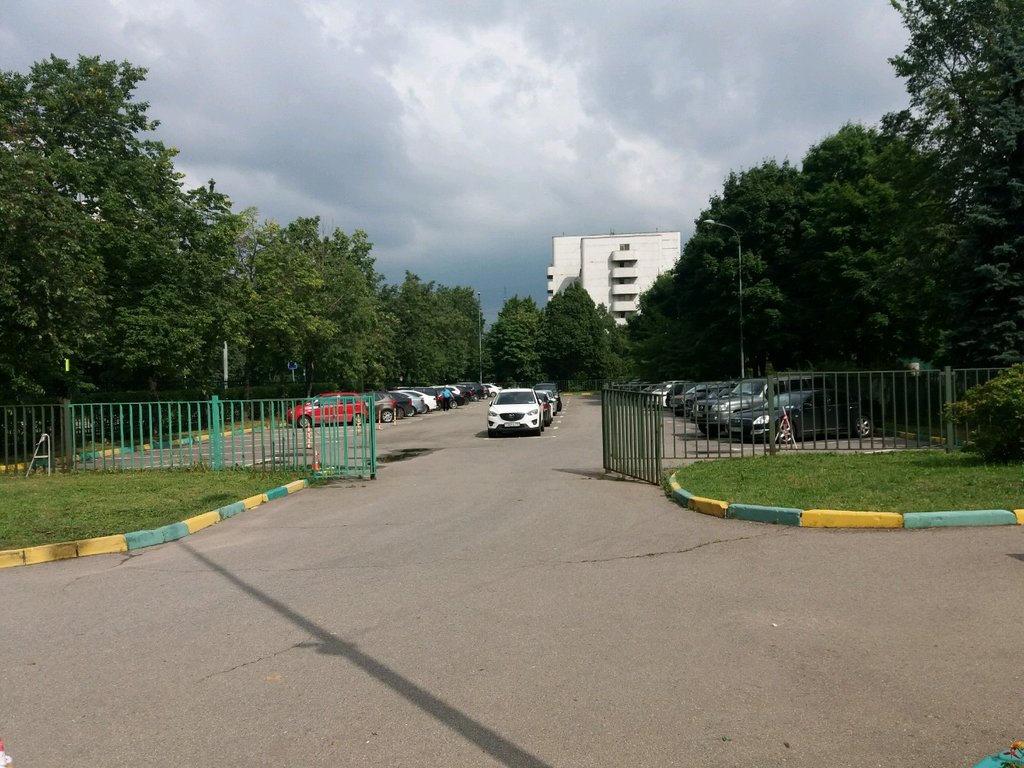 Aparcamiento de coches Parkovka Diagnosticheskogo tsentra bolnitsy № 15, , foto