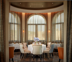 Гостиница The Alexander a Luxury Collection Hotel Yerevan в Ереване