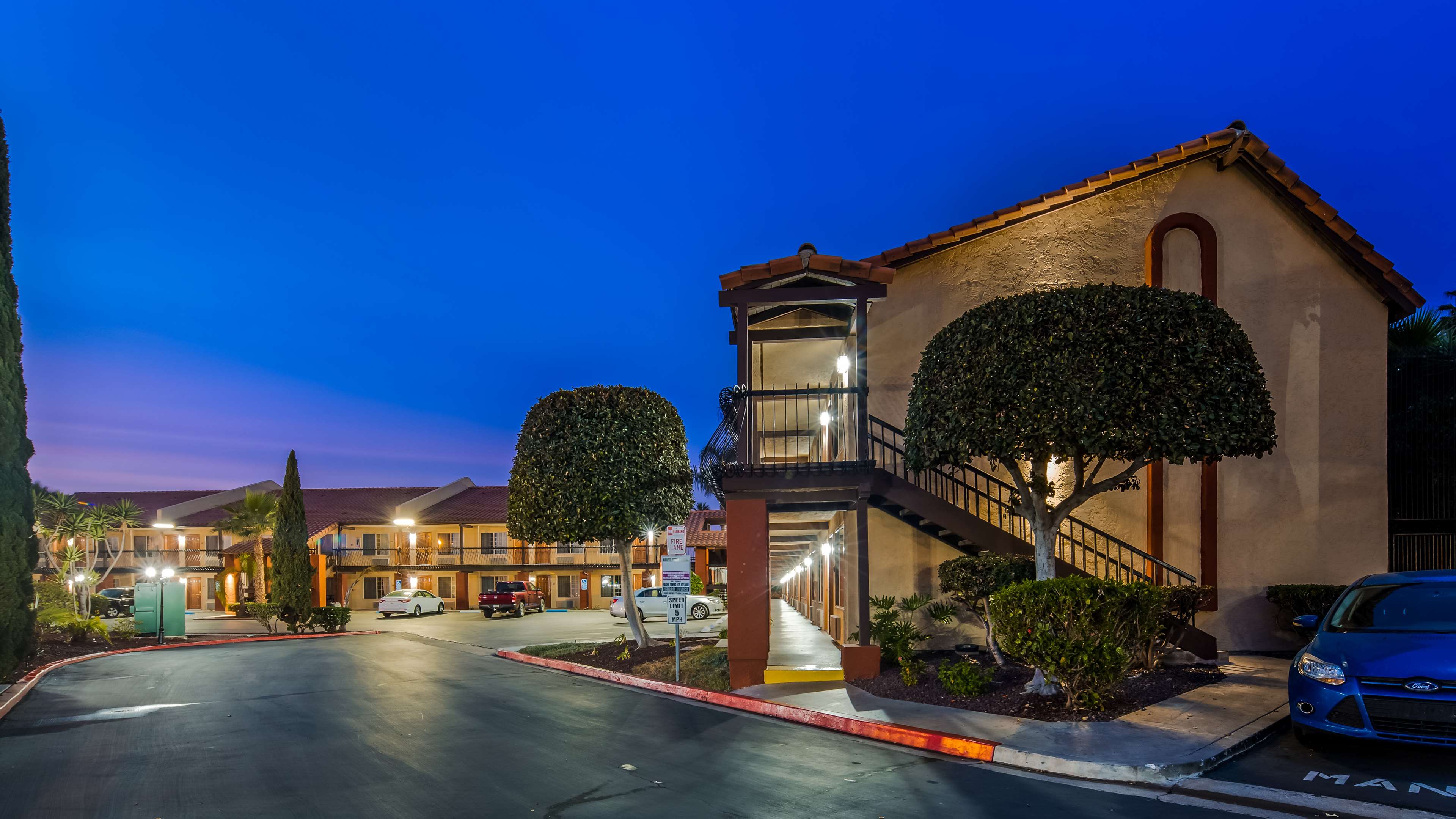 Фото Best Western Americana Inn