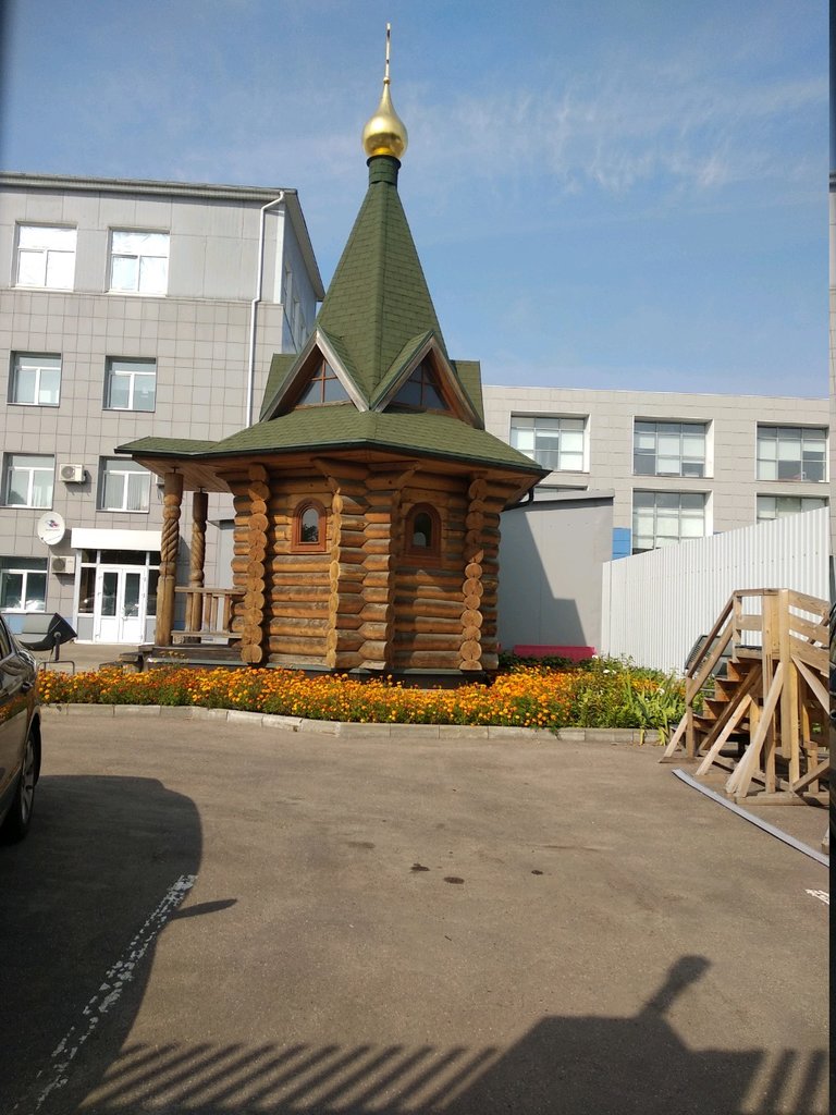 Chapel, memorial cross Chasovnya Serafima Sarovskogo pri Ekspostroymash, Moscow, photo