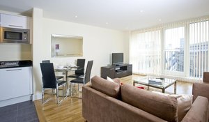 Loft Style Apartment In Central London! 2Br!
