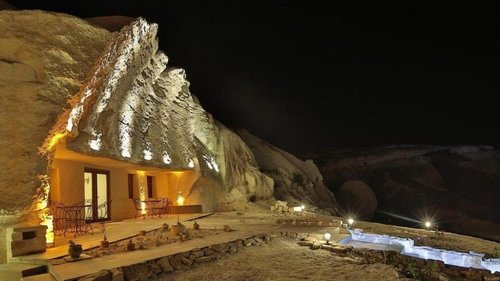 Гостиница Miracle Cave в Аваносе