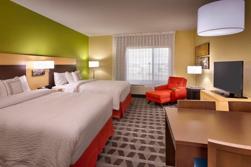 Гостиница TownePlace Suites by Marriott Dickinson