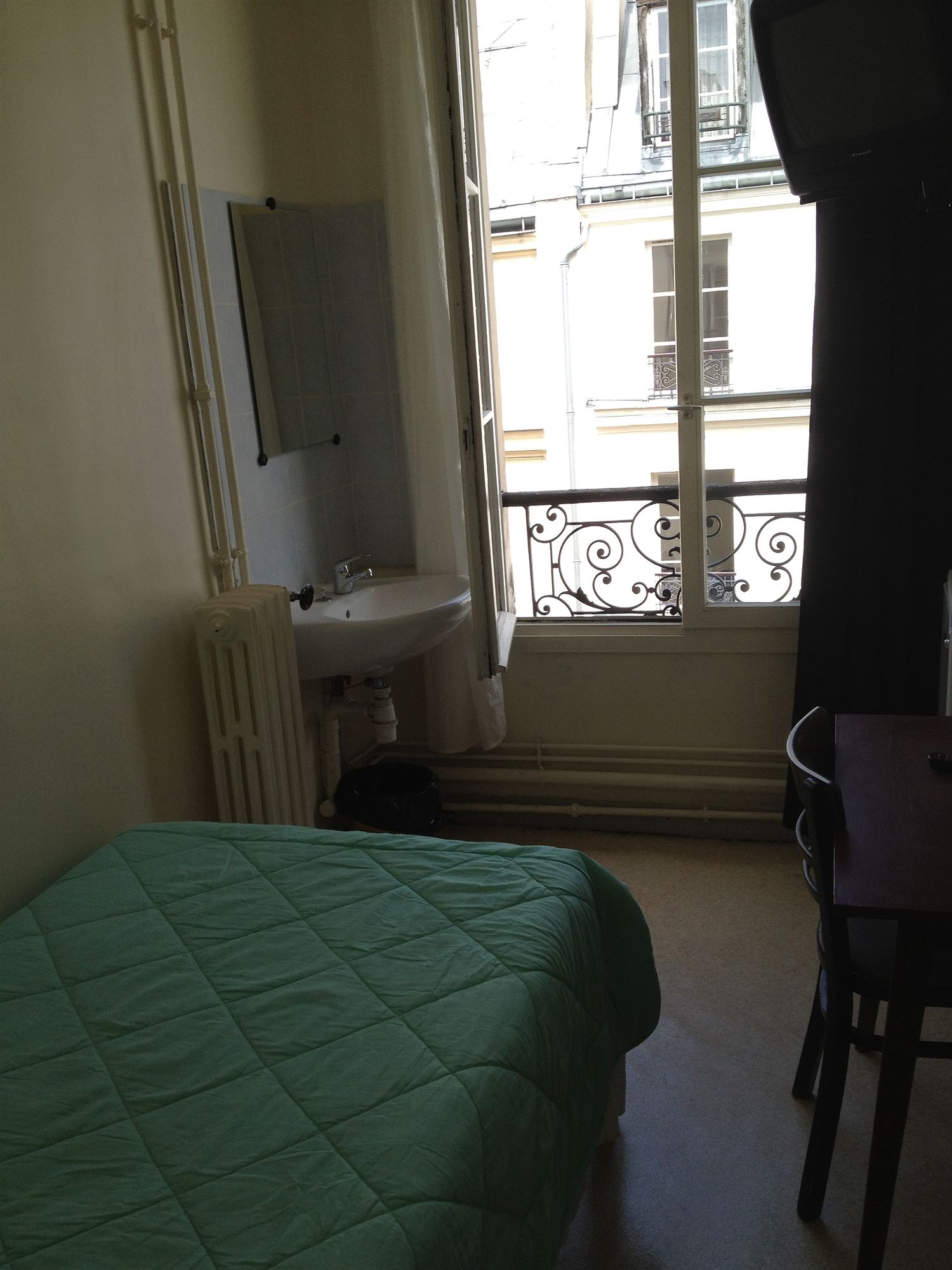 Фото Au Royal Mad Hotel