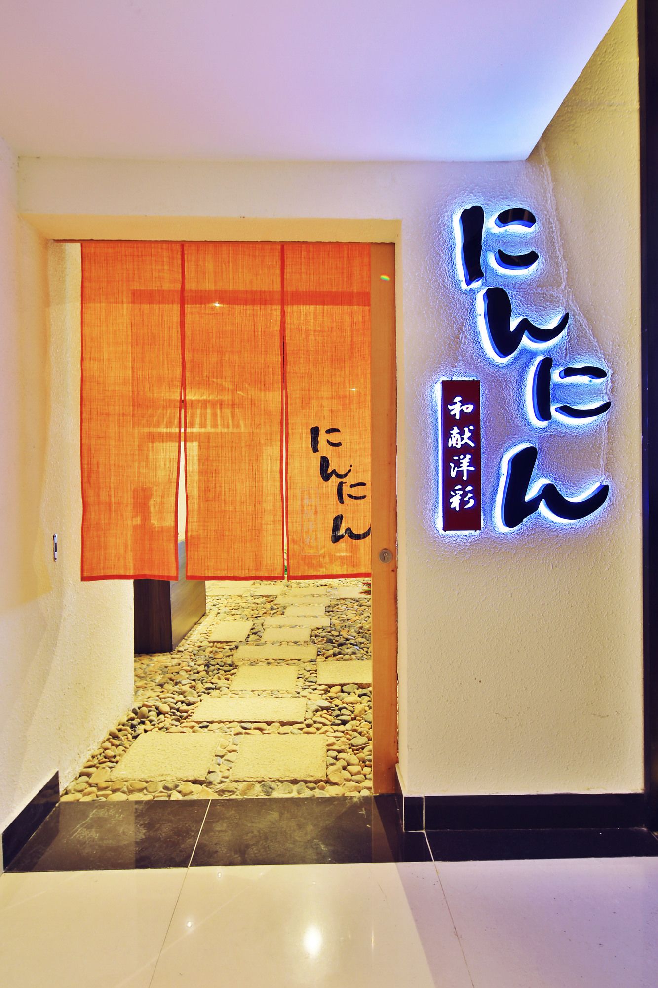 Фото Zen Diamond Suites Hotel Danang