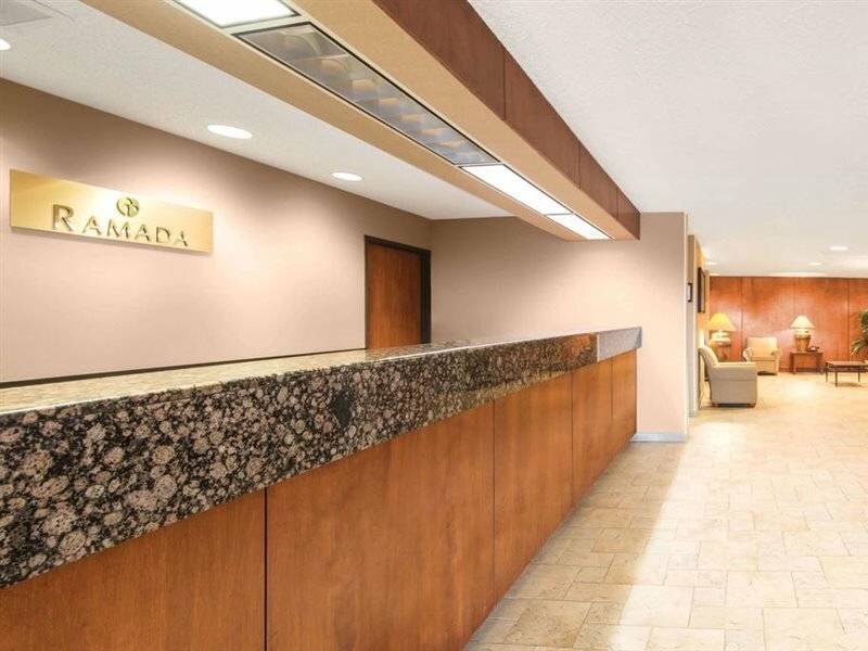 Фото Travelodge by Wyndham Pueblo