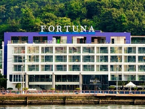 Гостиница Fortuna Hotel в Кенсан-Намдо