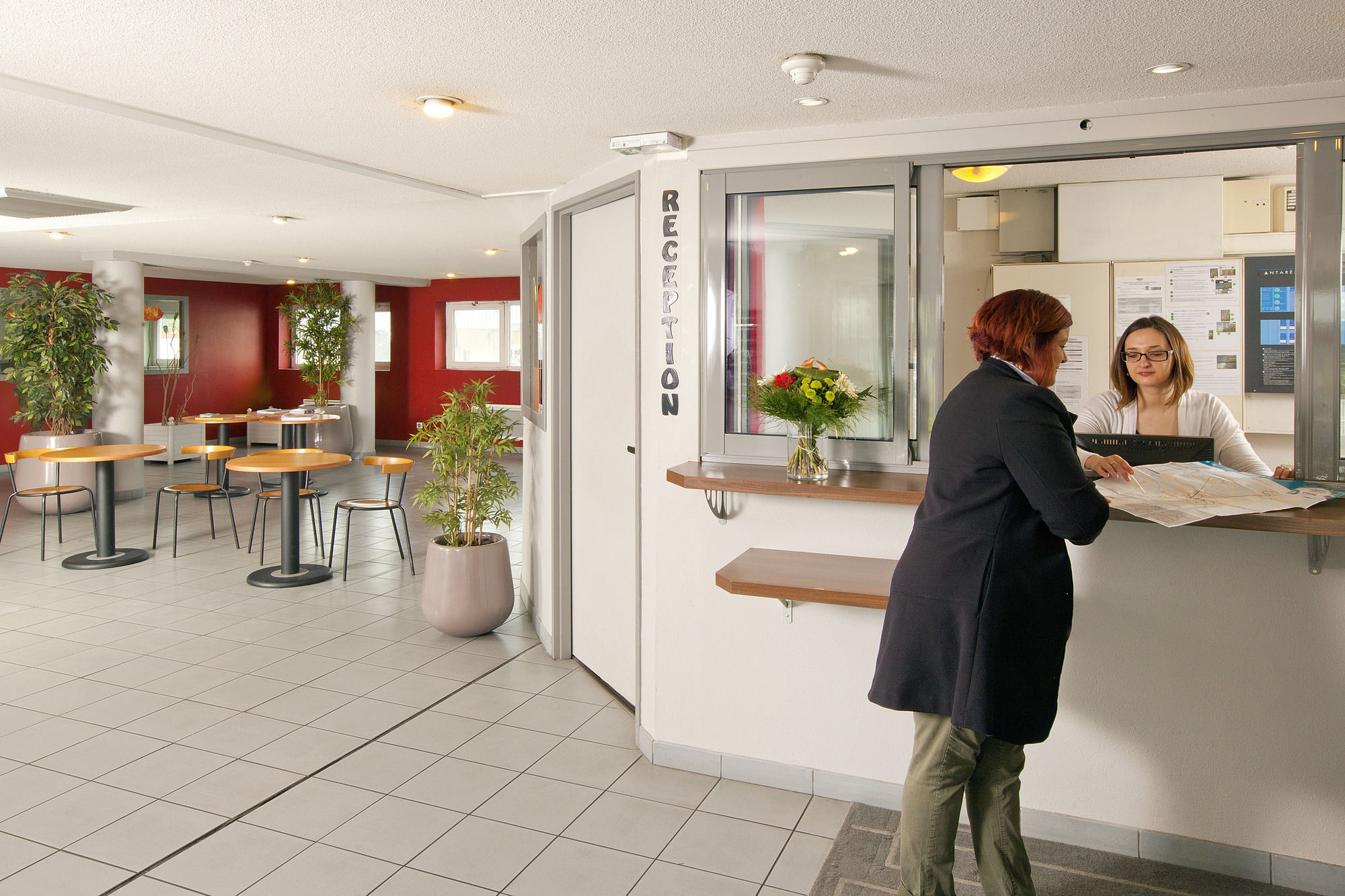 Фото Aparthotel Séjours & Affaires Lamartine