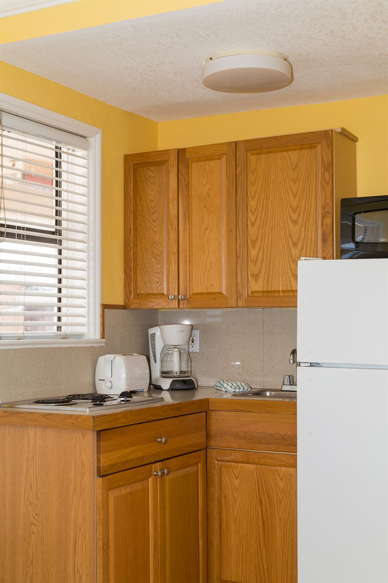 Фото Riptide Oceanfront Hotel