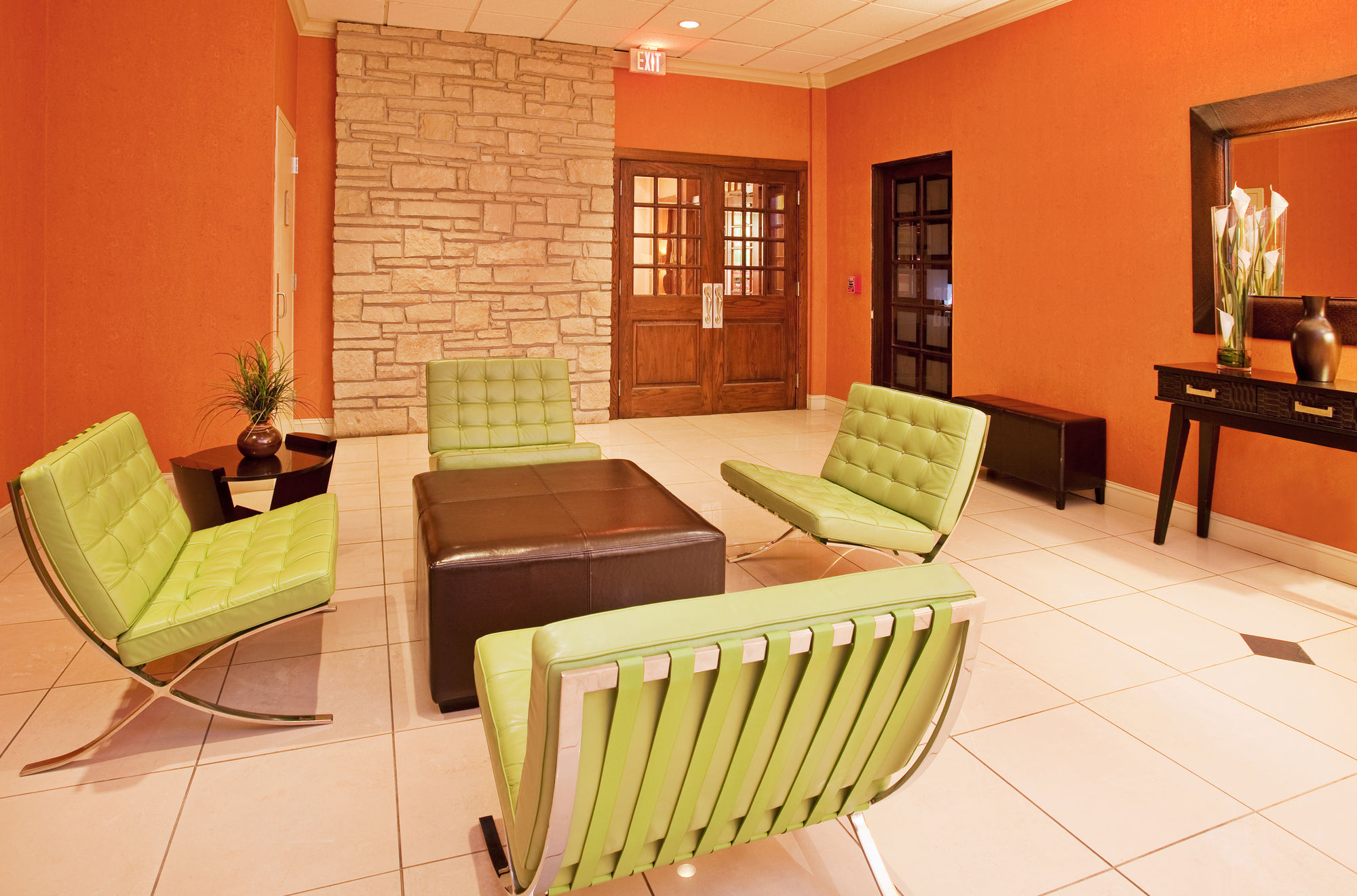 Фото Holiday Inn Manhattan at the Campus