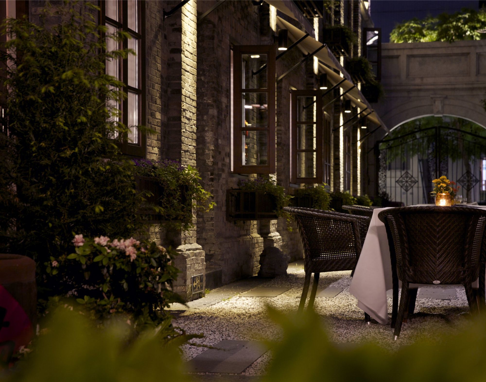 Фото Relais & Chateaux Chaptel Hangzhou Hotel