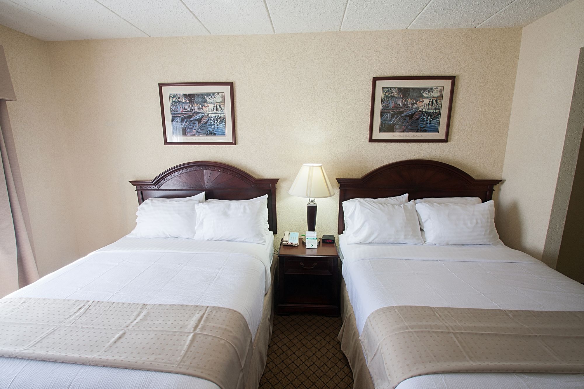 Фото Delta Hotels Huntington Downtown