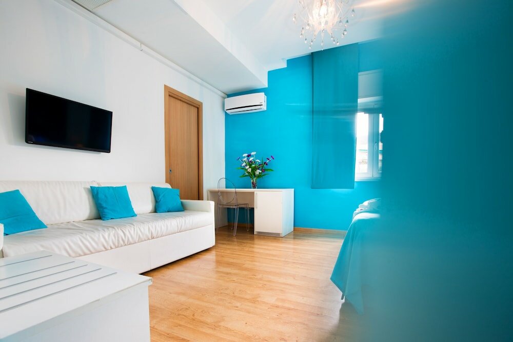 Фото Emily Suites