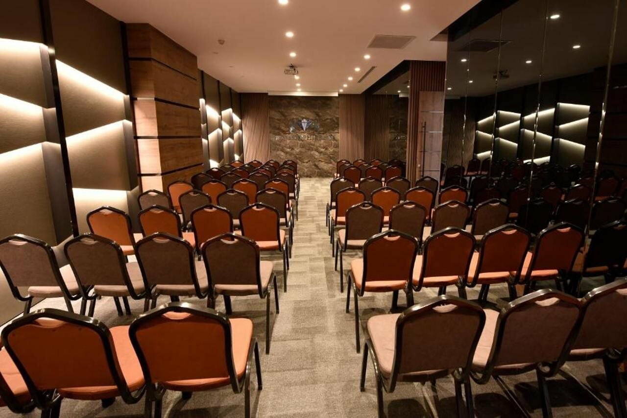 Фото Grand Sapphire City Hotel