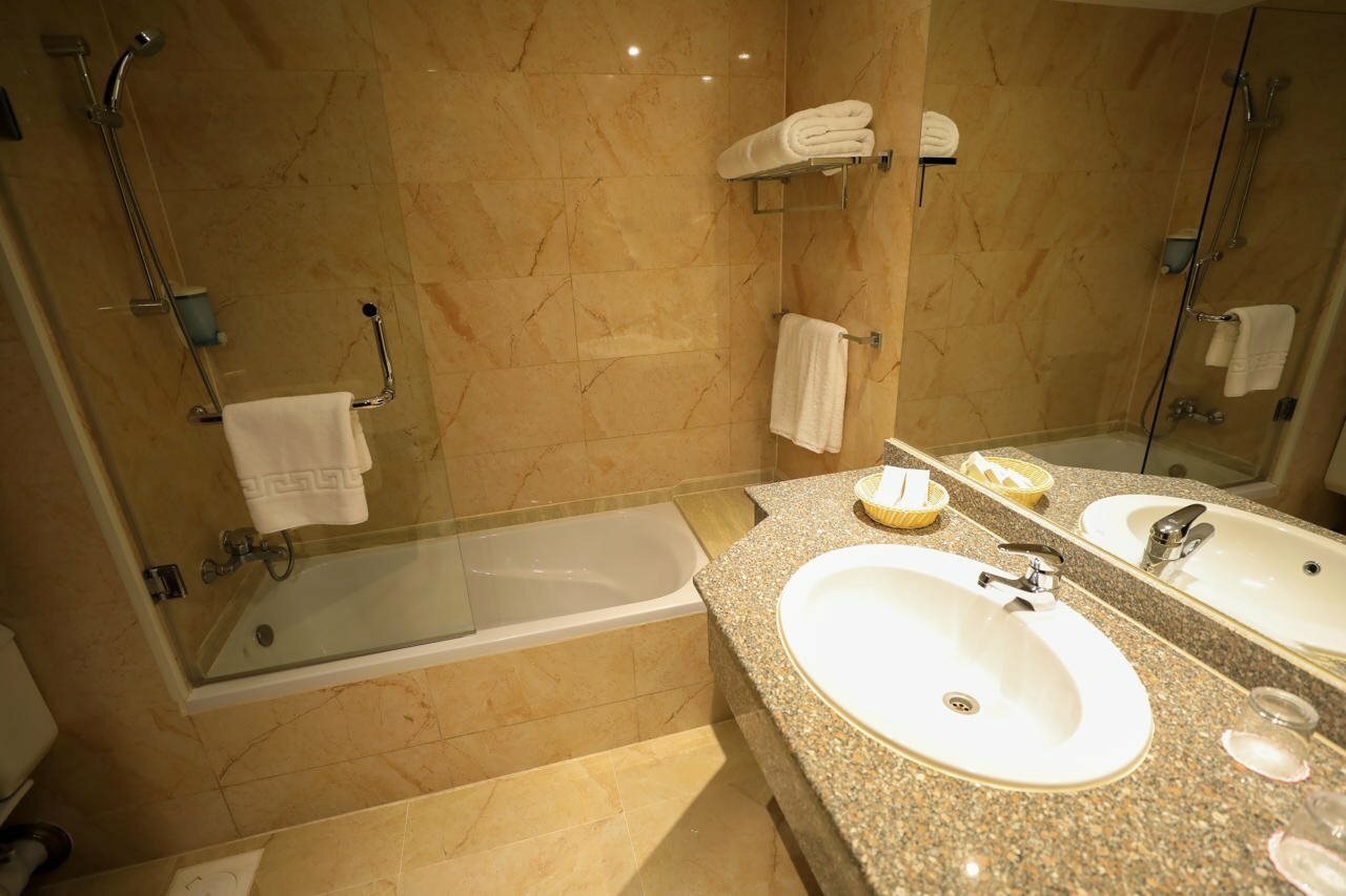 Фото Blend Elphistone Resort