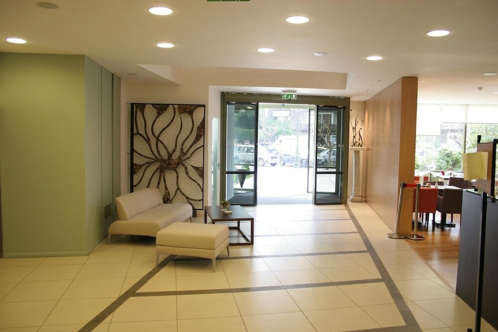 Фото Athinais Hotel