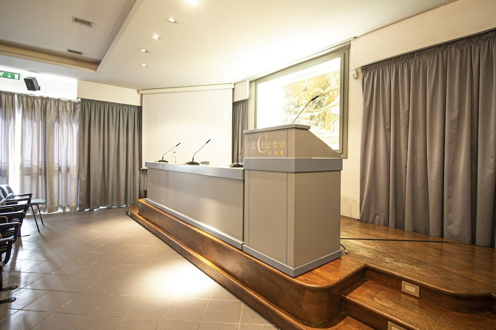 Фото Hotel Il Chiostro