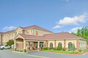 Гостиница Super 8 by Wyndham Salt Lake City Airport