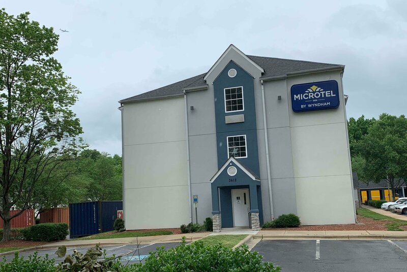 Гостиница Microtel Inn by Wyndham Charlotte Airport
